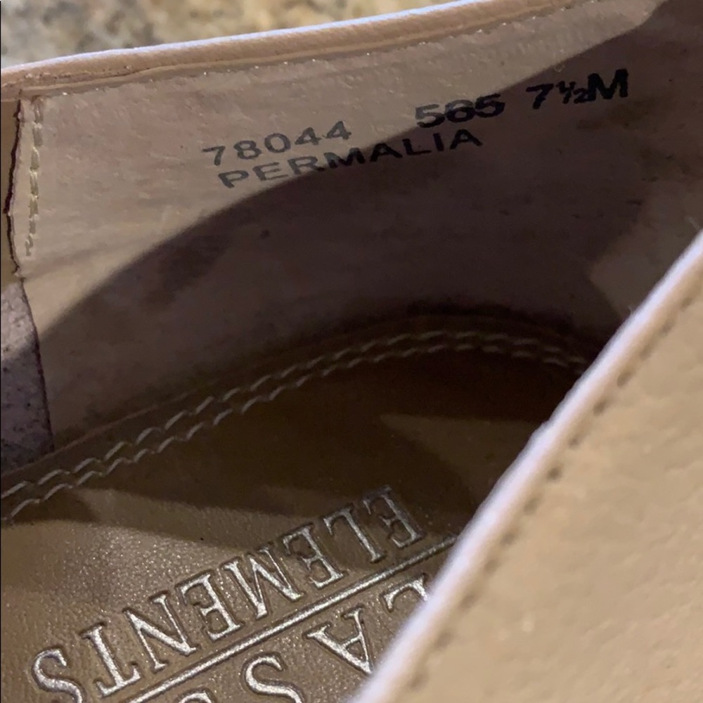 Nwot Classic Elements Loafers - image 4